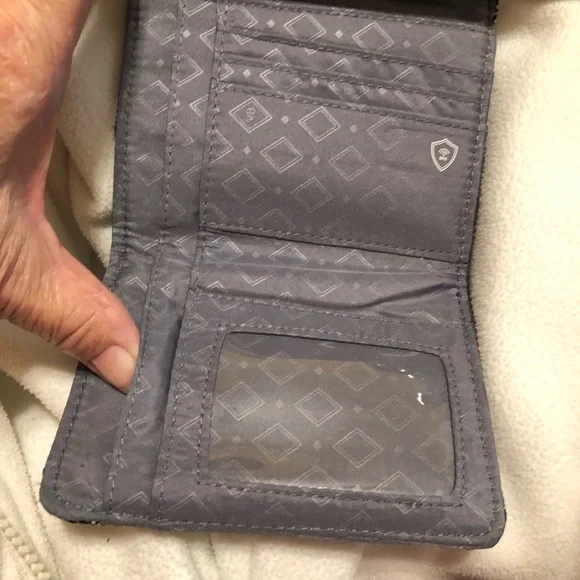 Vera Bradley, Stellar paisley wallet and bag! NWOT - Picture 10 of 10